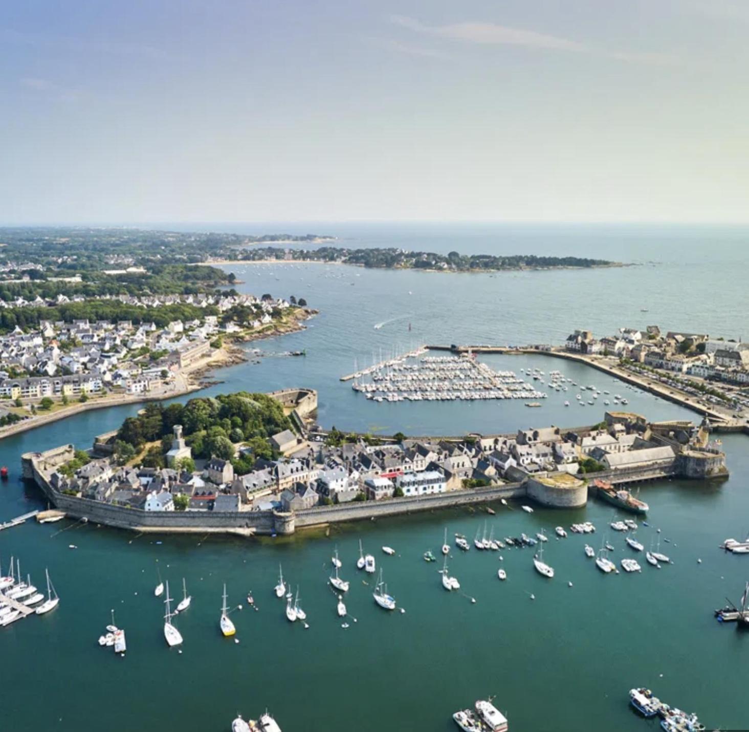 L'Hermine Terrasse Et Parking, 500 Plage Concarneau Exterior photo